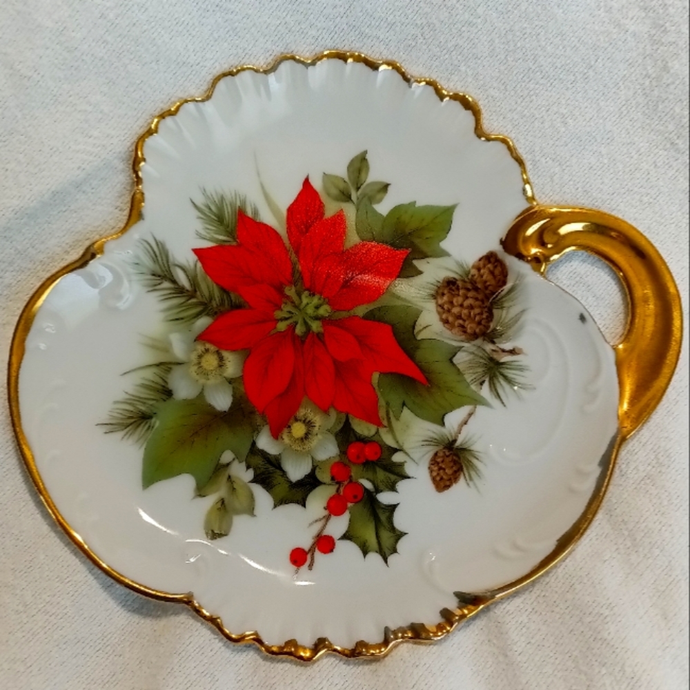Royal Albert Poinsettia Collection snack dish